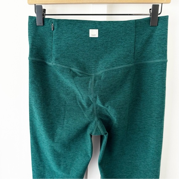 VUORI green clean elevation legging short - Picture 7 of 8